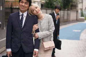 Vợ sắp cưới của thằng bạn thân dùng "lồn kế" lên tôi khi bị tôi phát hiện làm “sugar baby”